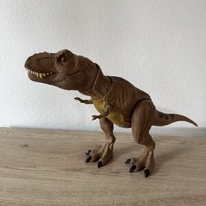 Jurassic Park World 2017 Thrash 'N Throw Roaring Stomp 21" T-Rex Dinosaur Works